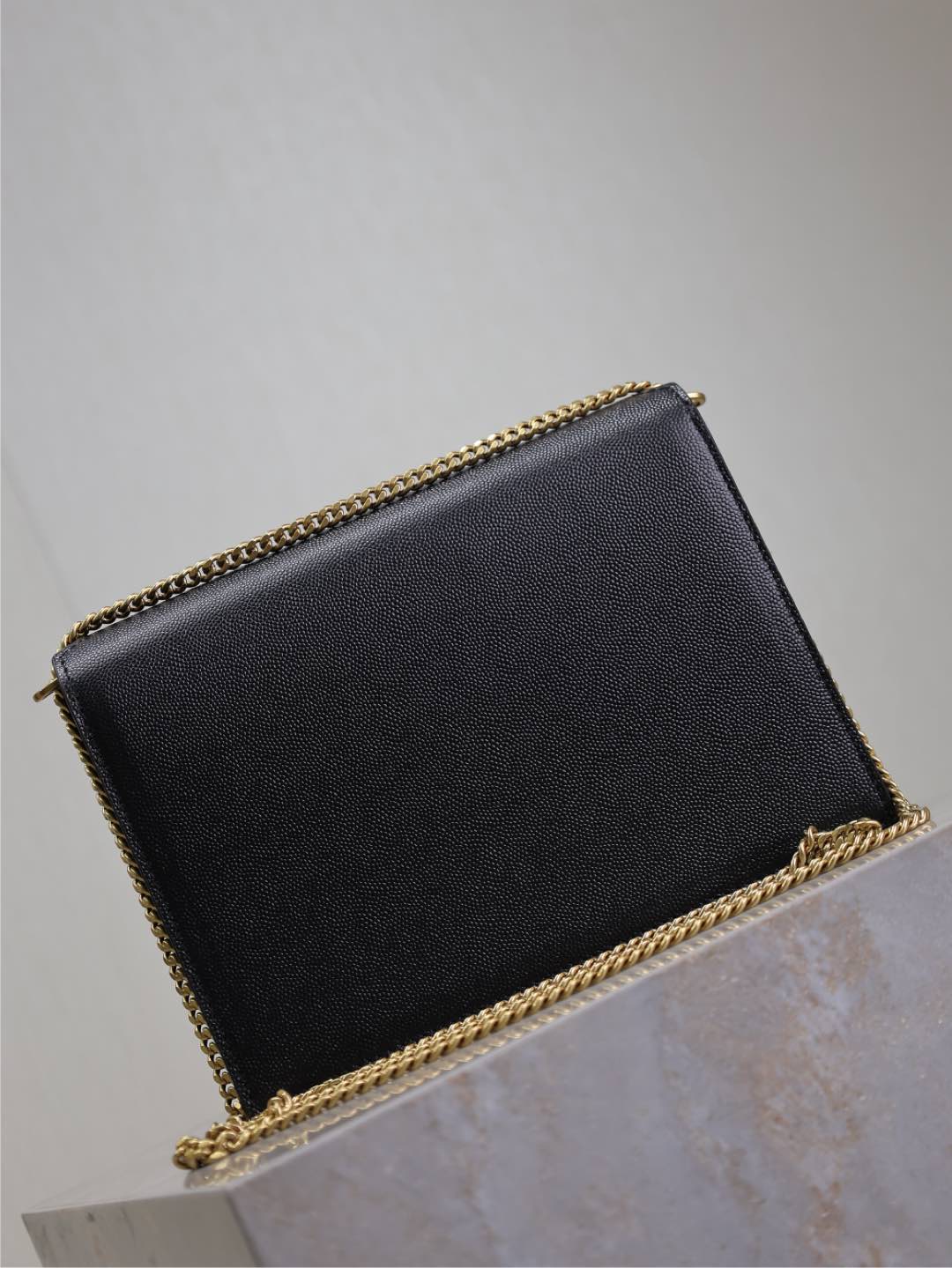 CASSANDRA CHAIN BAG CAVIAR PATTERN CALFSKIN GOLD HARDWARE