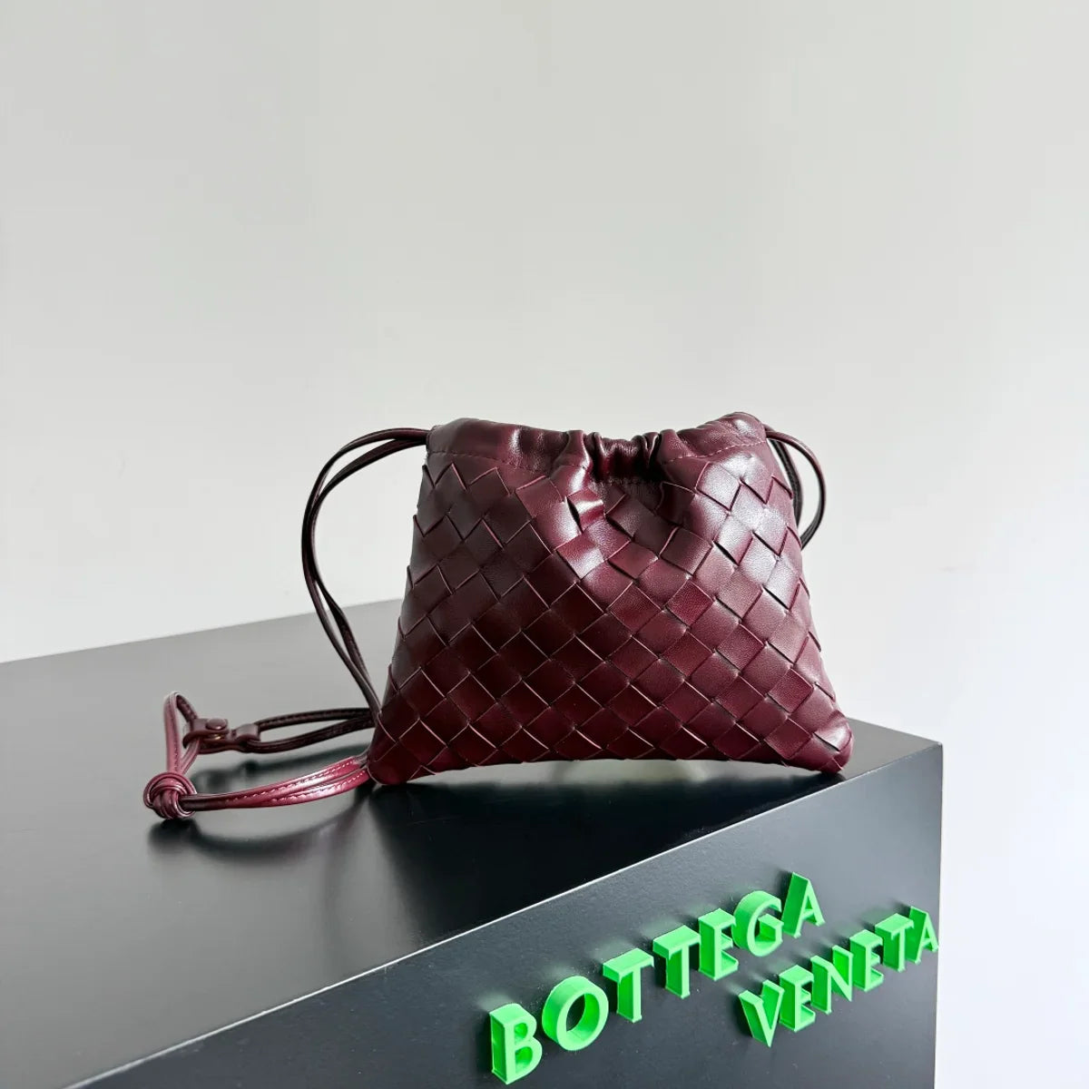 B*V Dustbag Intrecciato Calfskin Leather