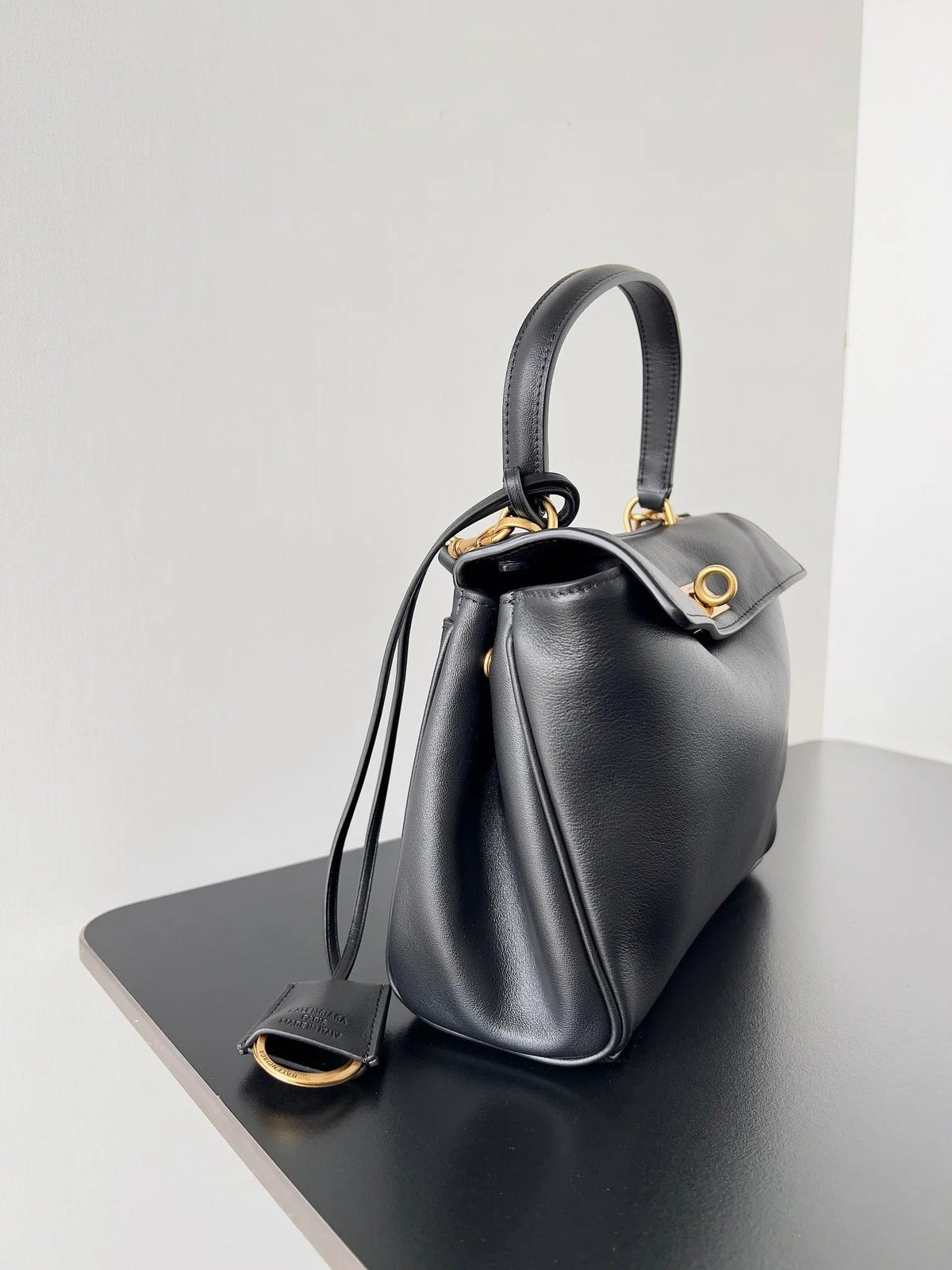 B*lenciaga 2026 Rodeo Bag 22 Black Calfskin Gold Hardware