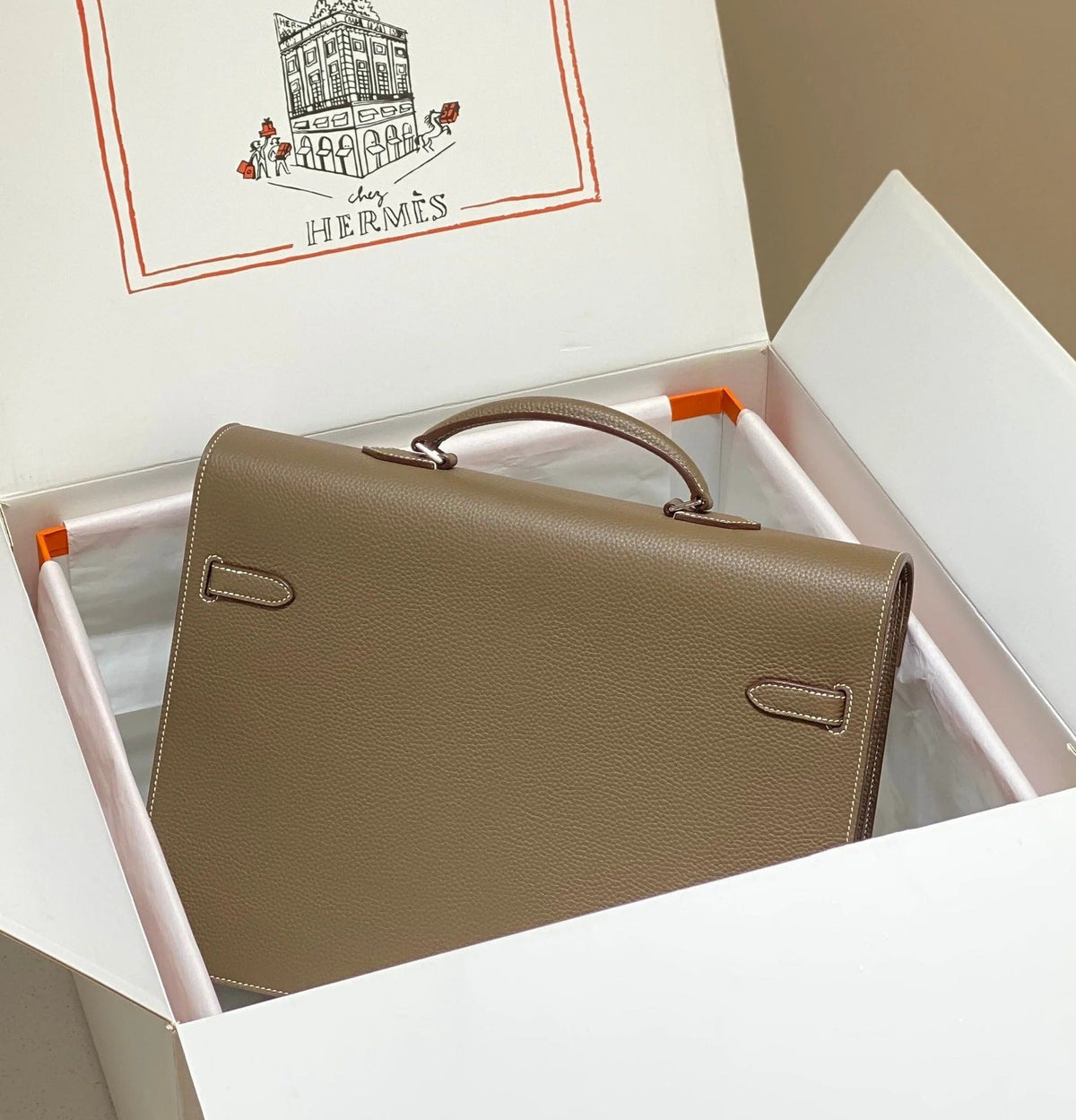 KELLY DEPECHES BRIEFCASE TOGO CALFSKIN SILVER HARDWARE