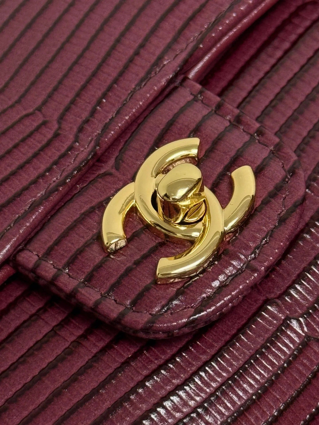 C*C 2026 Clutch With Chain 25cm Burgundy Lizard-embossed Calfskin
