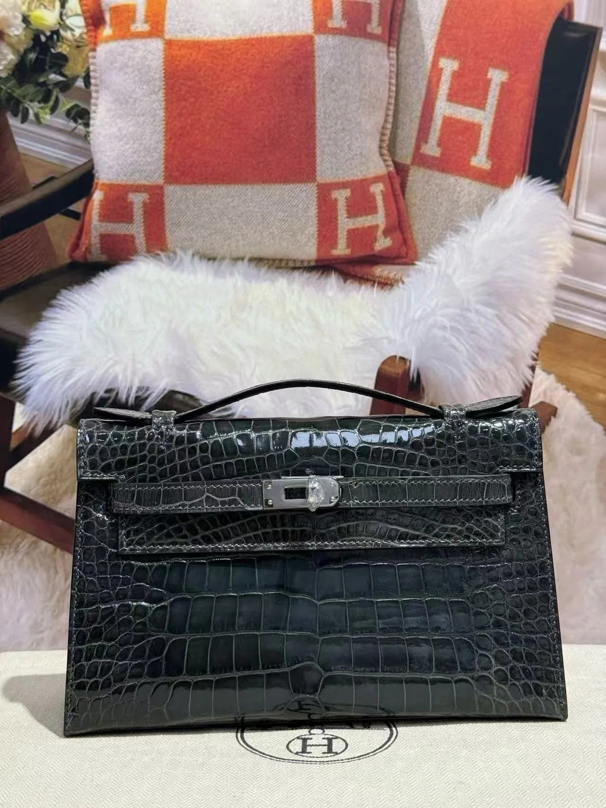 H*M KELLY AMERICAN ALLIGATOR SILVER BUCKLE