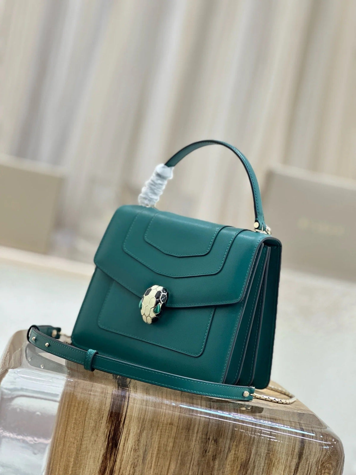 B*lgari 2025 Serpenti Forever Bag 18cm Emerald Green Calfskin