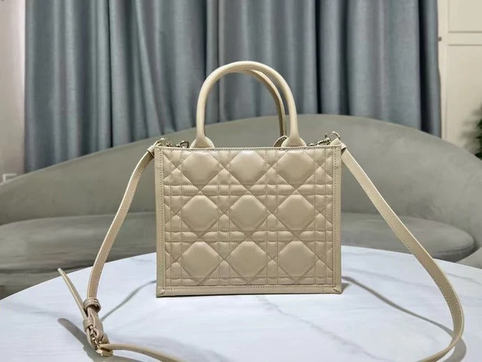 D*or 2026 Book Tote Bag 26.5cm Beige Leather